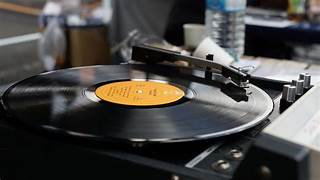 FENNESSY-MOREII TURNTABLE FOR VINYL MUSIC M20