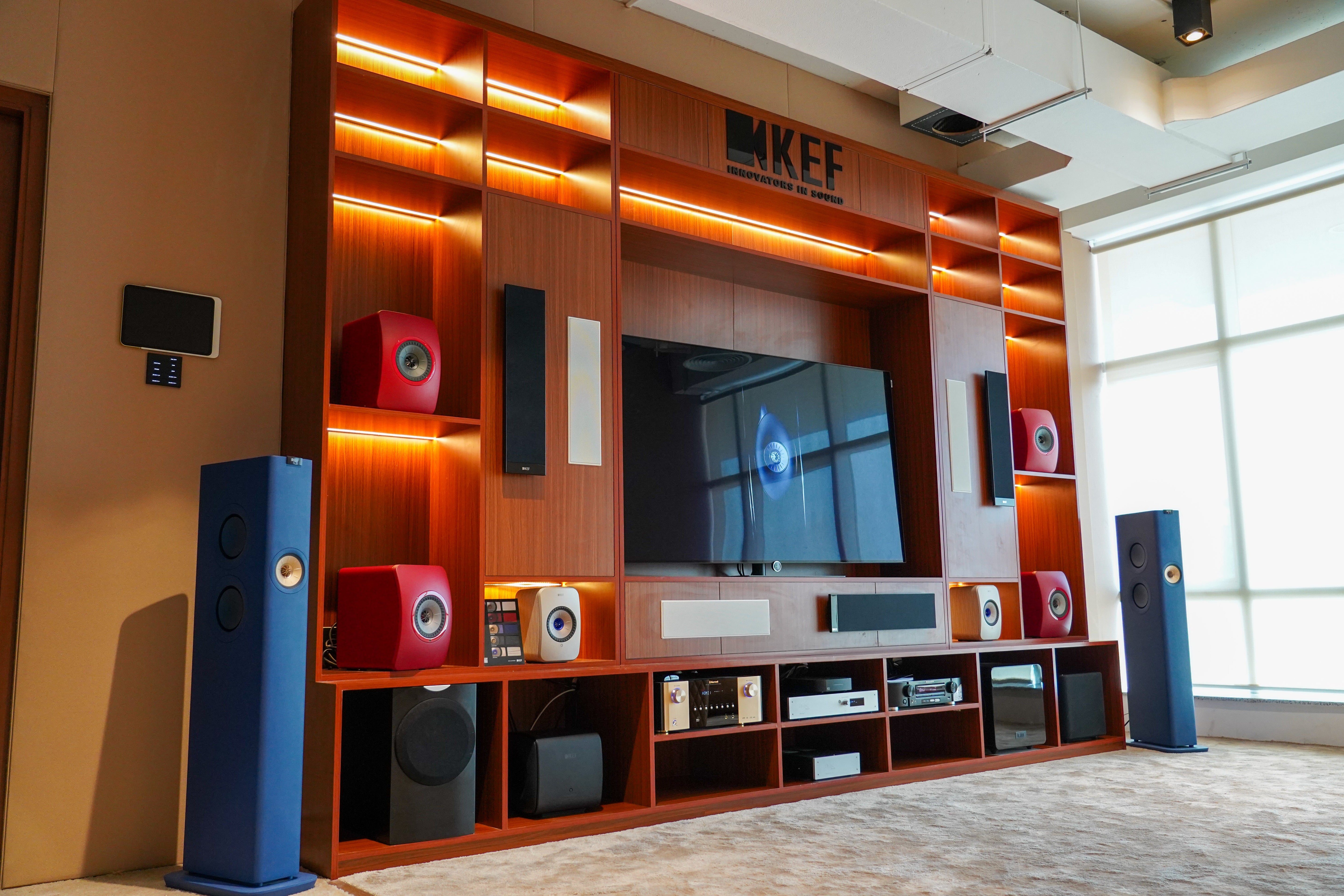 KEF